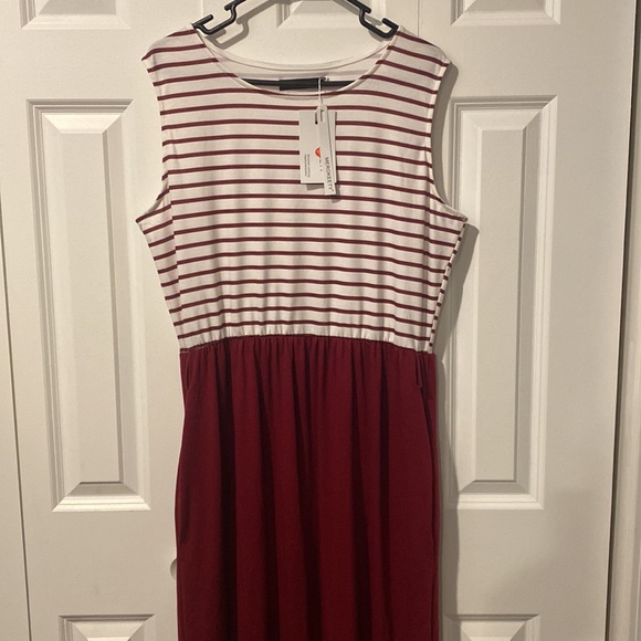 Maxi Dress - Picture 2 of 5